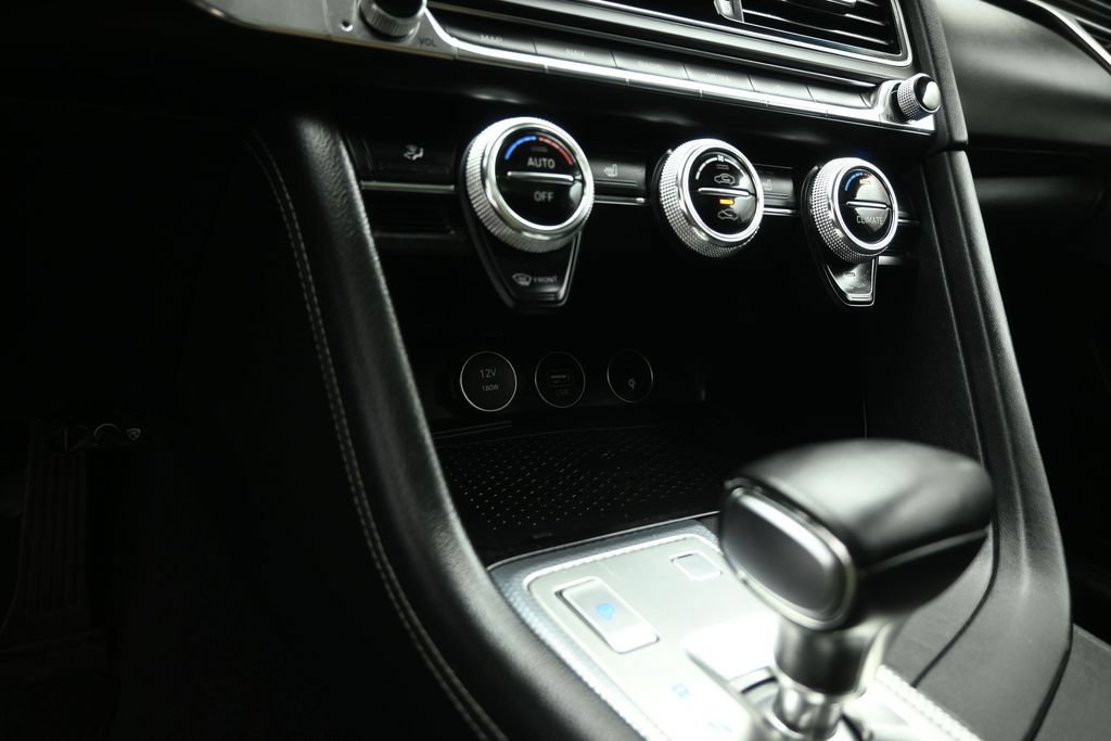 Used 2022 Genesis G70 2.0T w/ Prestige Package RWD image 15