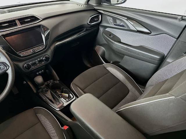 Used 2023 Chevrolet TrailBlazer LT w/ Convenience Package FWD image 11