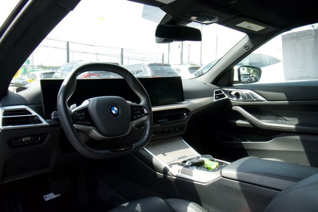 Used 2025 BMW 430i Convertible w/ Premium Package RWD image 13