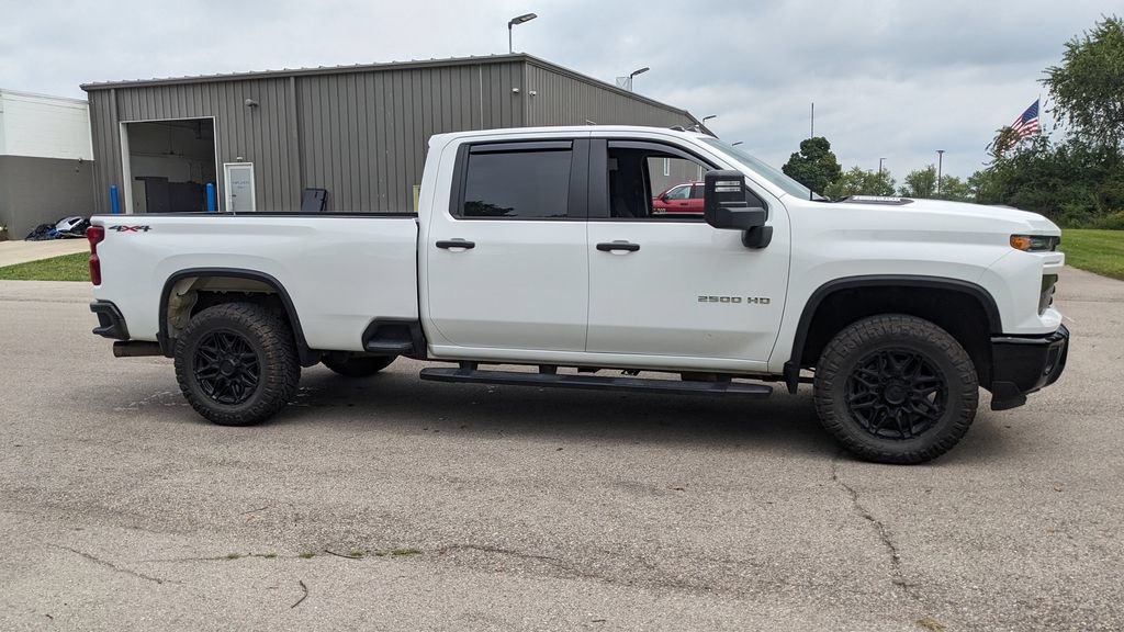 Used 2025 Chevrolet Silverado 2500 Custom w/ Custom Value Package AWD/4WD image 2