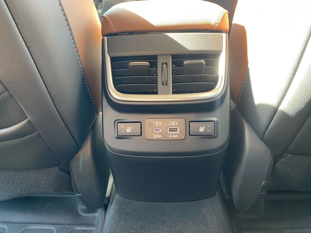 Used 2025 Subaru Outback Touring XT image 30