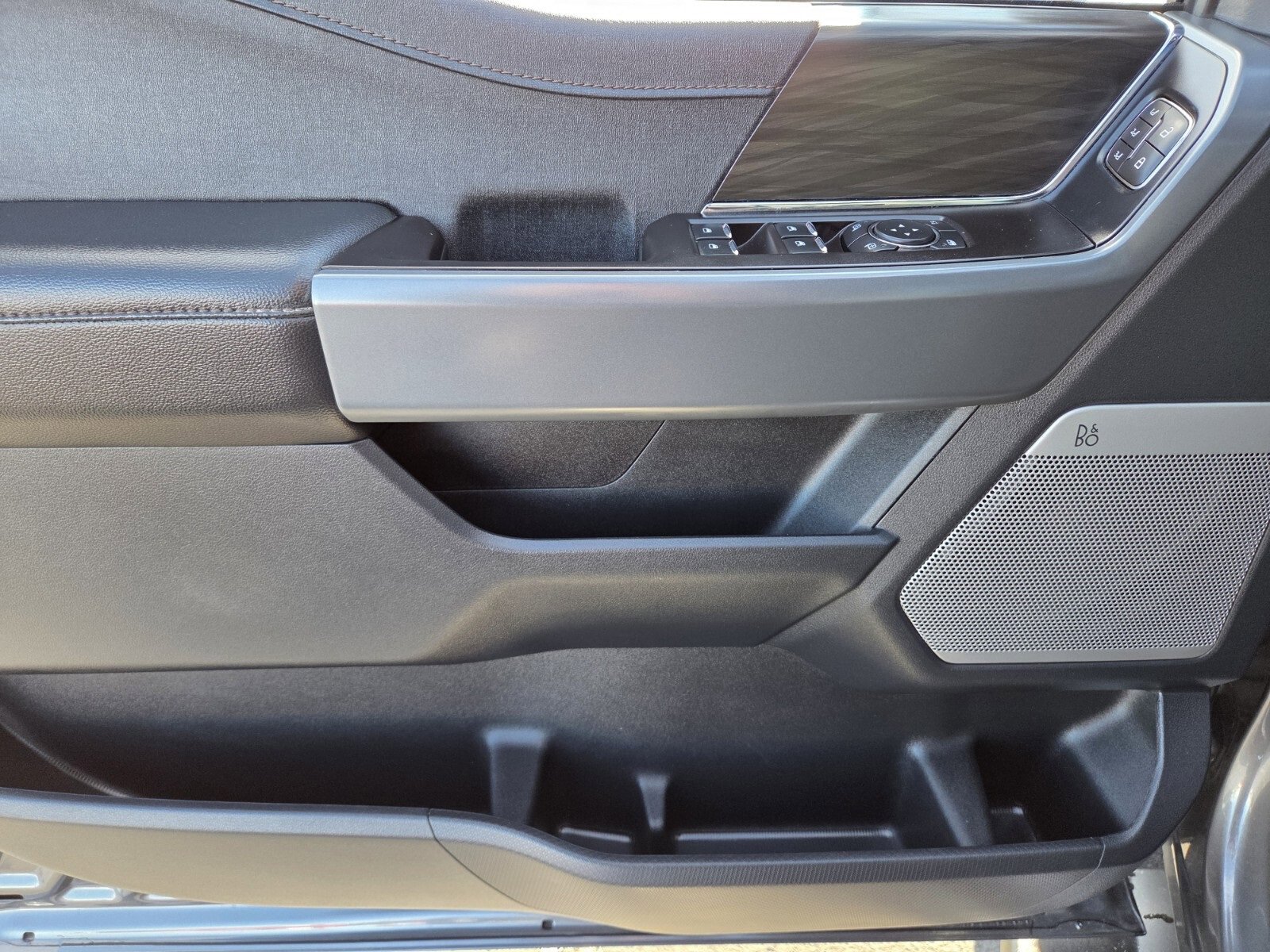 Certified 2024 Ford F150 Lariat w/ FX4 Off-Road Package image 18