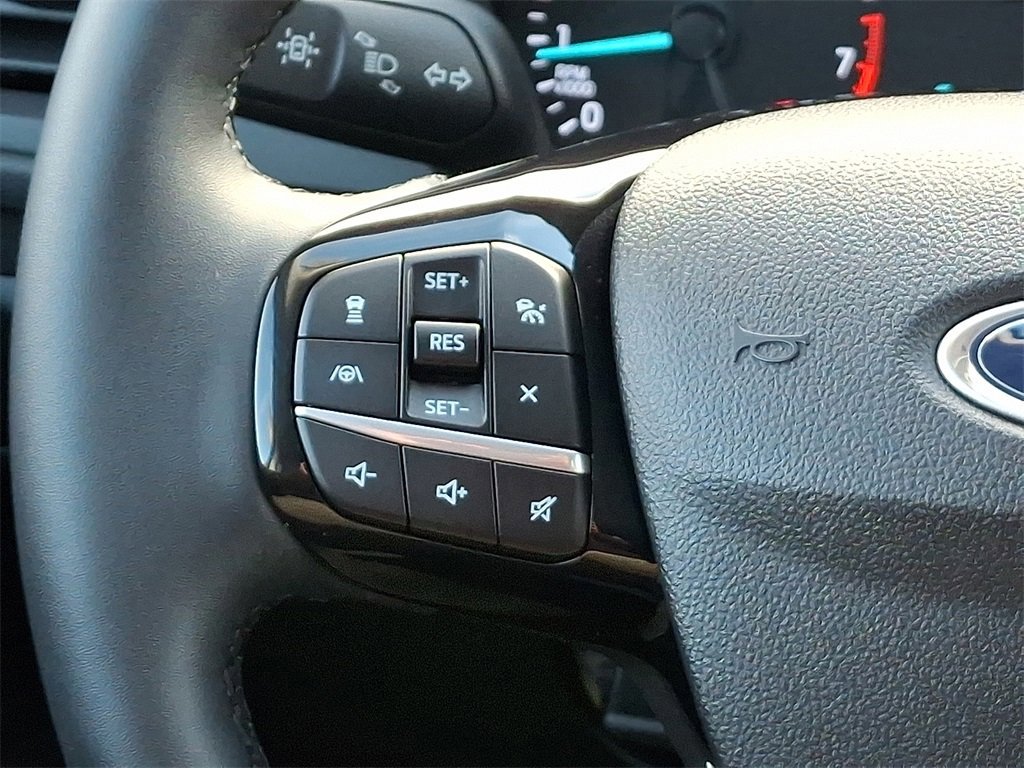 Certified 2022 Ford Escape SE w/ SE Sport Appearance Package image 21