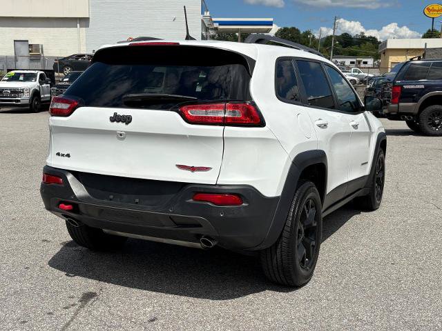 Used 2018 Jeep Cherokee Trailhawk AWD/4WD image 3