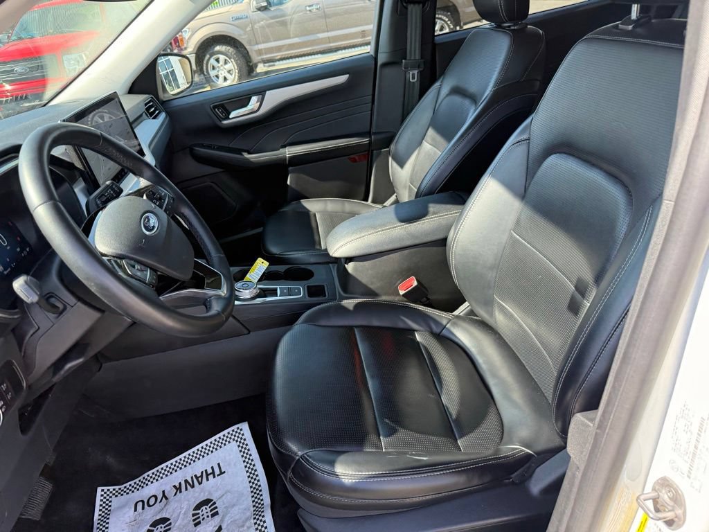 Certified 2024 Ford Escape Platinum w/ Premium Technology Package AWD/4WD image 21