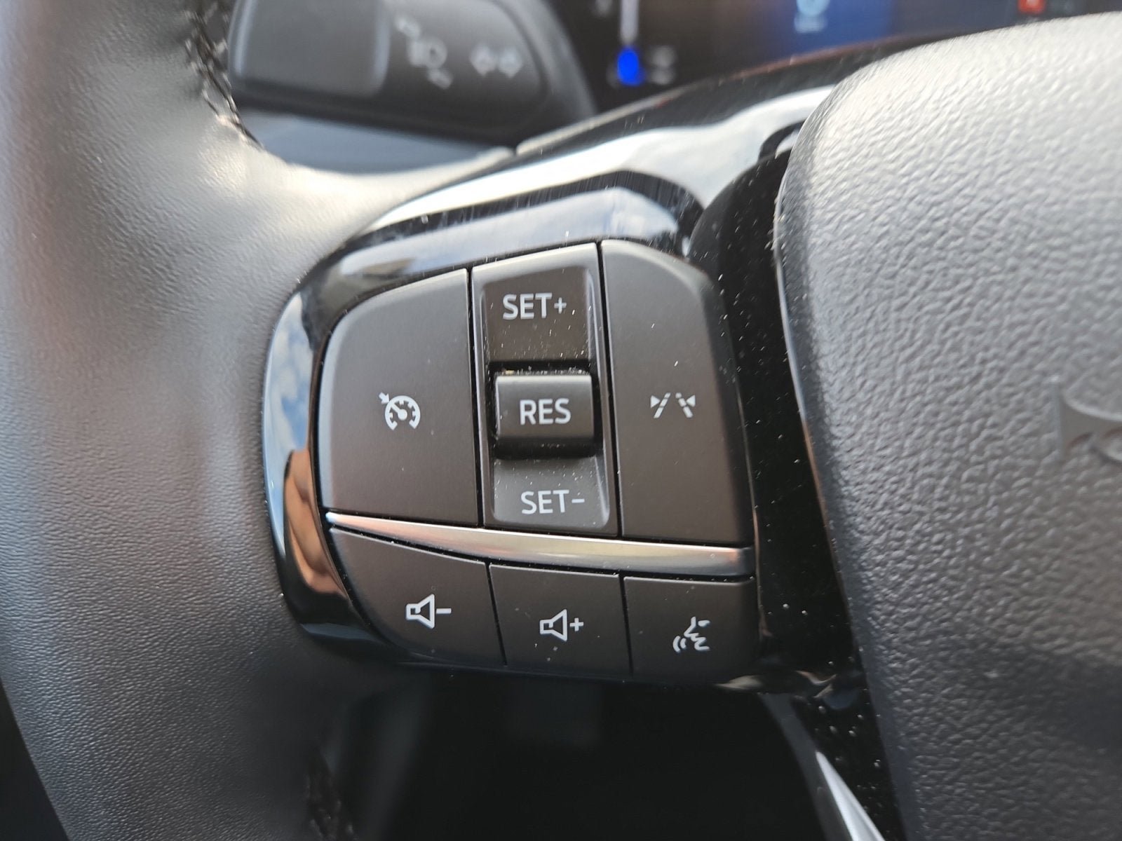 Certified 2023 Ford Escape Active AWD/4WD image 14