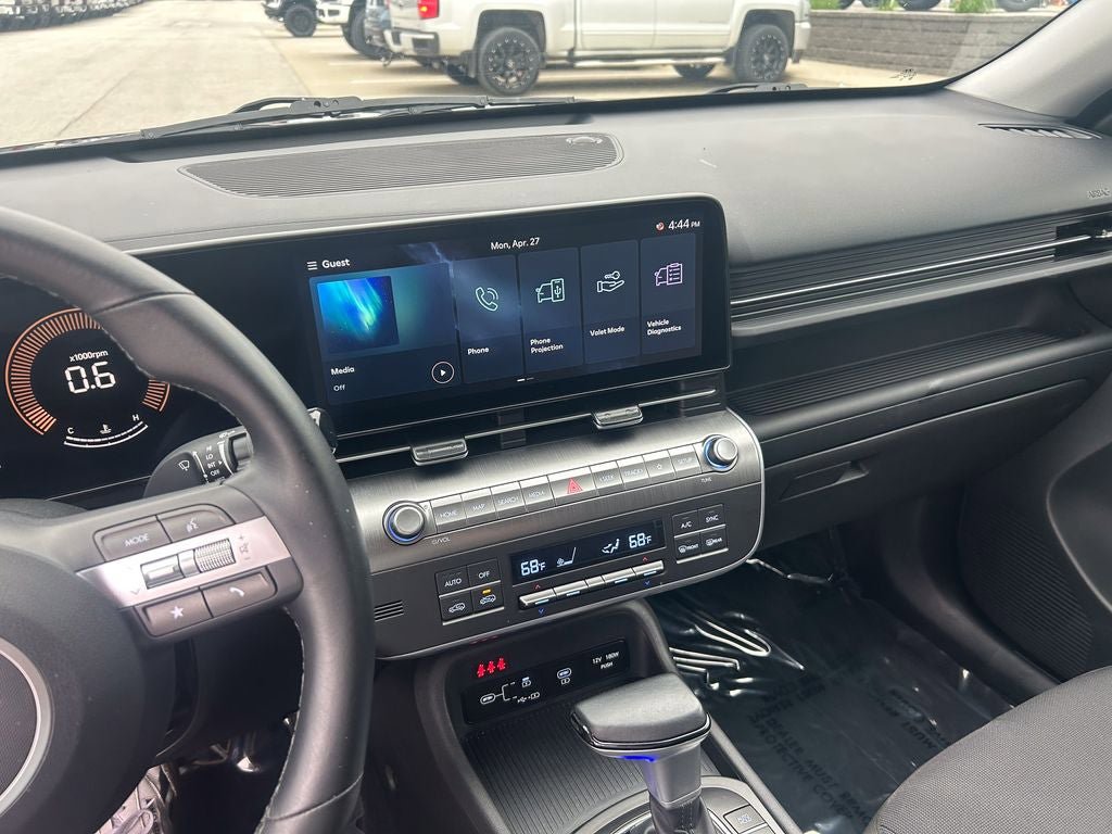 Used 2025 Hyundai Kona SEL FWD image 19