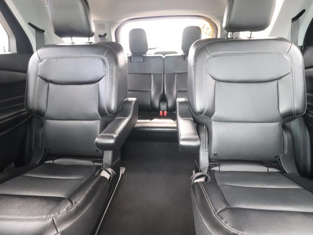 Certified 2023 Ford Explorer Limited w/ Limited Technology Package RWD image 12