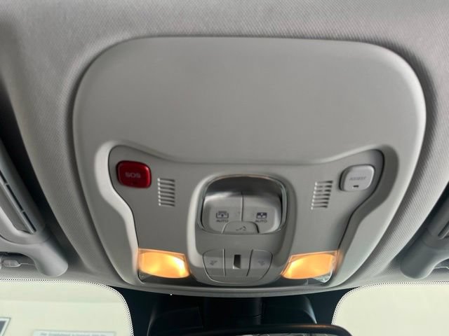 Used 2018 Jeep Renegade Trailhawk w/ UConnect 8.4 Nav Group AWD/4WD image 30