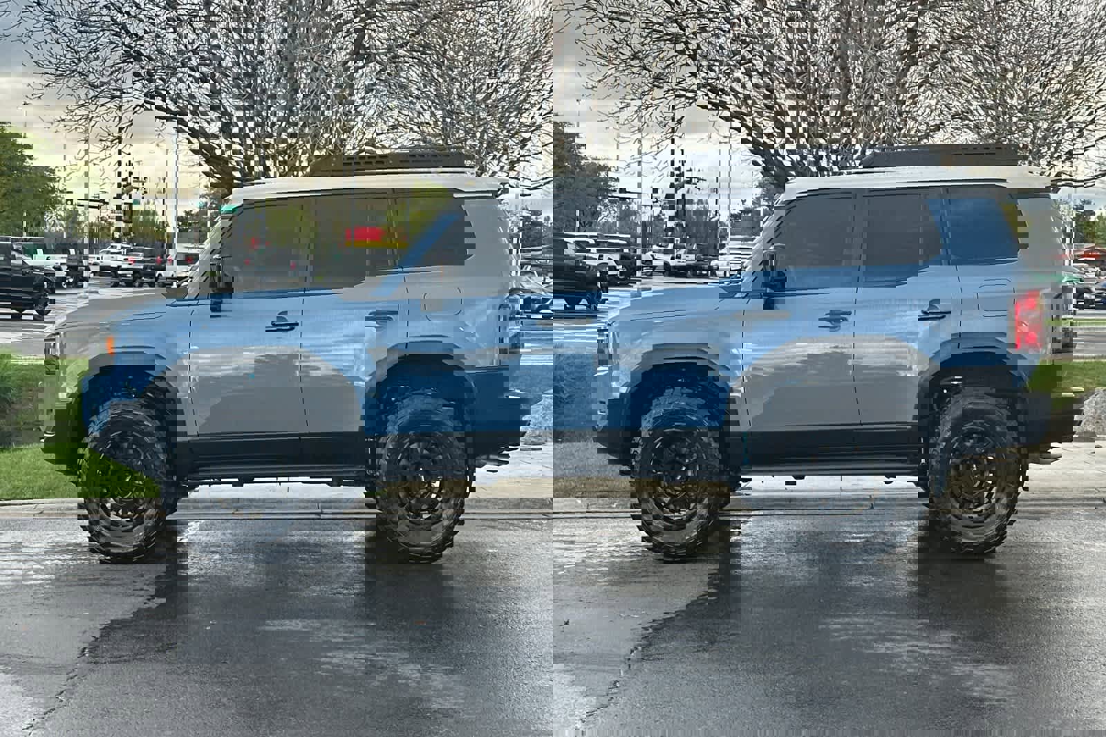 Used 2025 Toyota Land Cruiser image 5