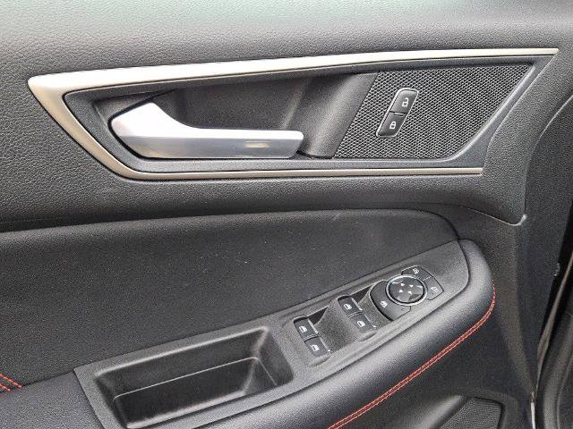 Certified 2022 Ford Edge ST-Line w/ Class II Trailer Tow Package image 23