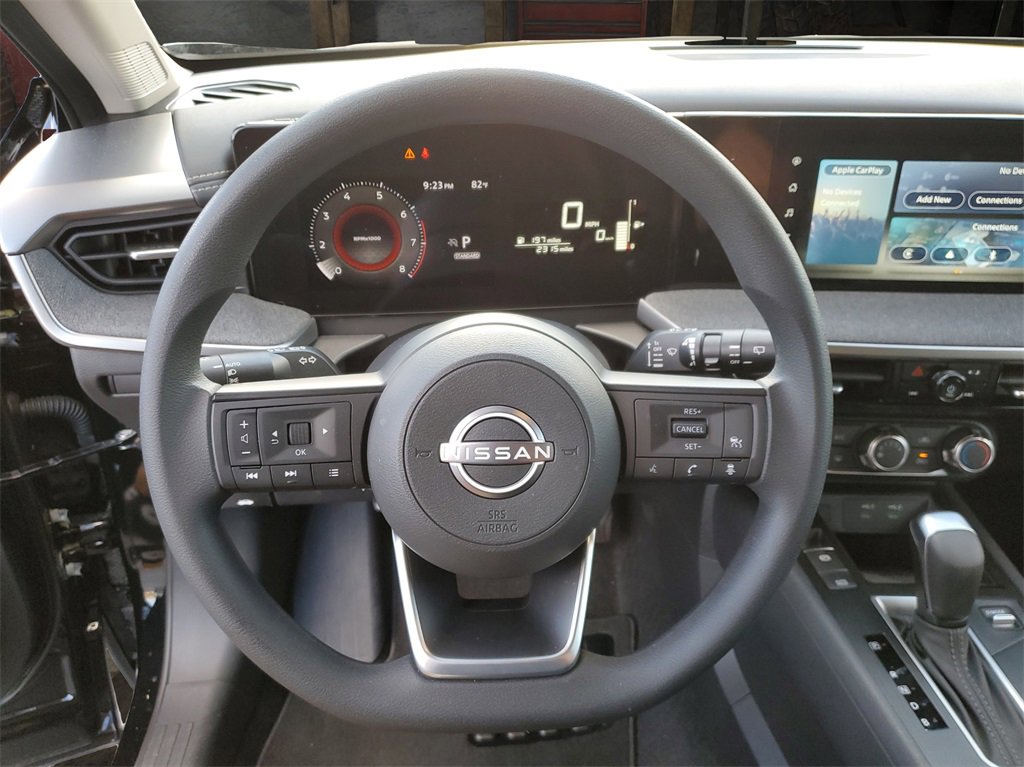 Used 2025 Nissan Kicks SV image 17