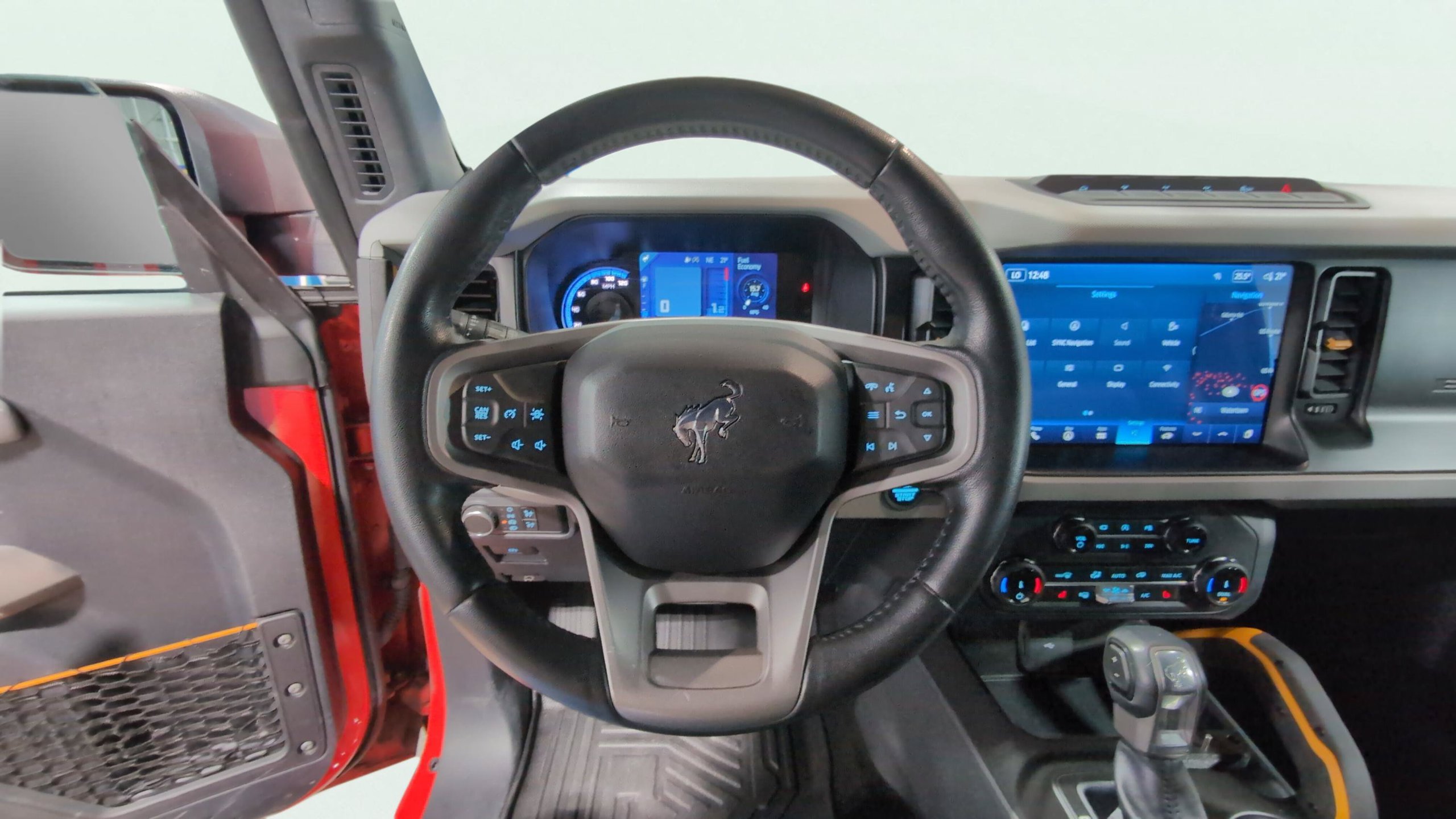 Certified 2022 Ford Bronco Badlands w/ Sasquatch Package AWD/4WD image 18