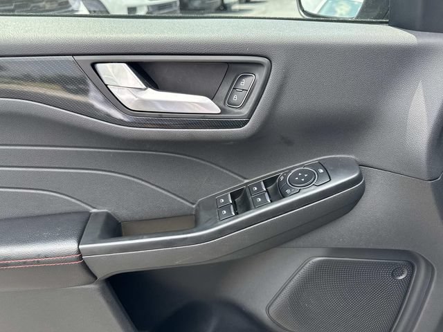 Certified 2025 Ford Escape ST-Line FWD image 19