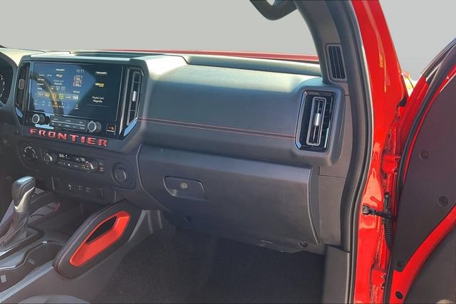 Used 2025 Nissan Frontier PRO-4X AWD/4WD image 19
