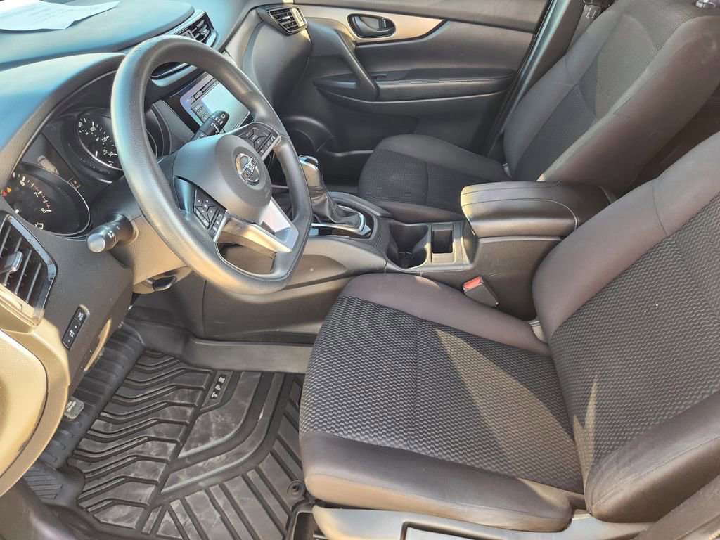 Used 2019 Nissan Rogue Sport S image 12