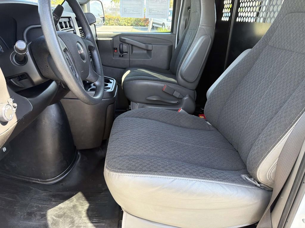 Used 2024 GMC Savana 2500 w/ Driver Convenience Package image 17