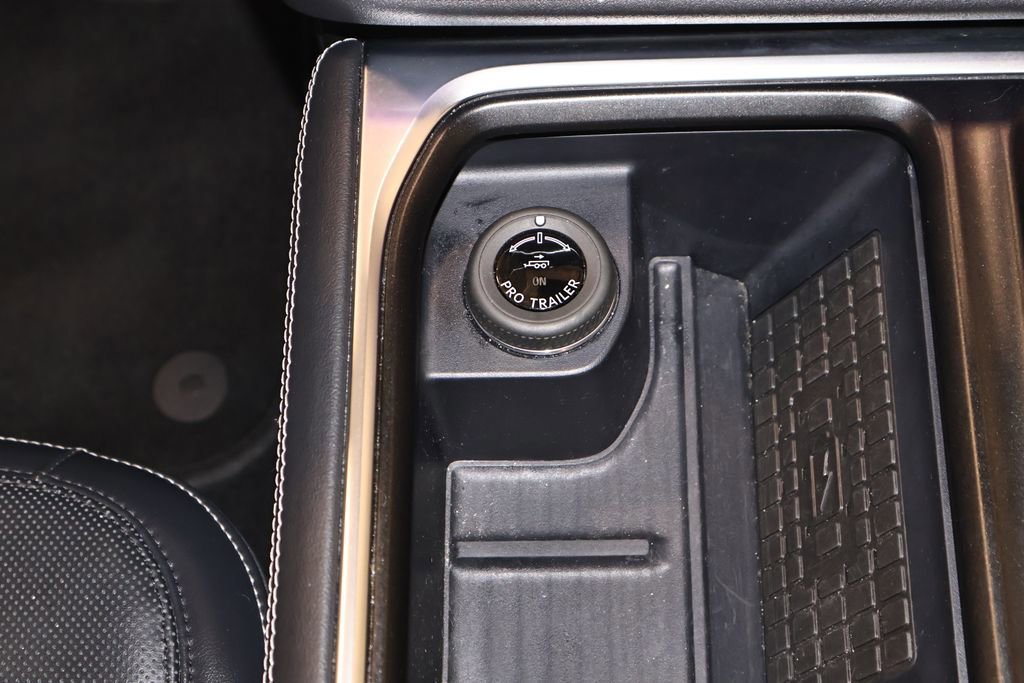 Certified 2025 Ford Expedition Max Platinum image 46