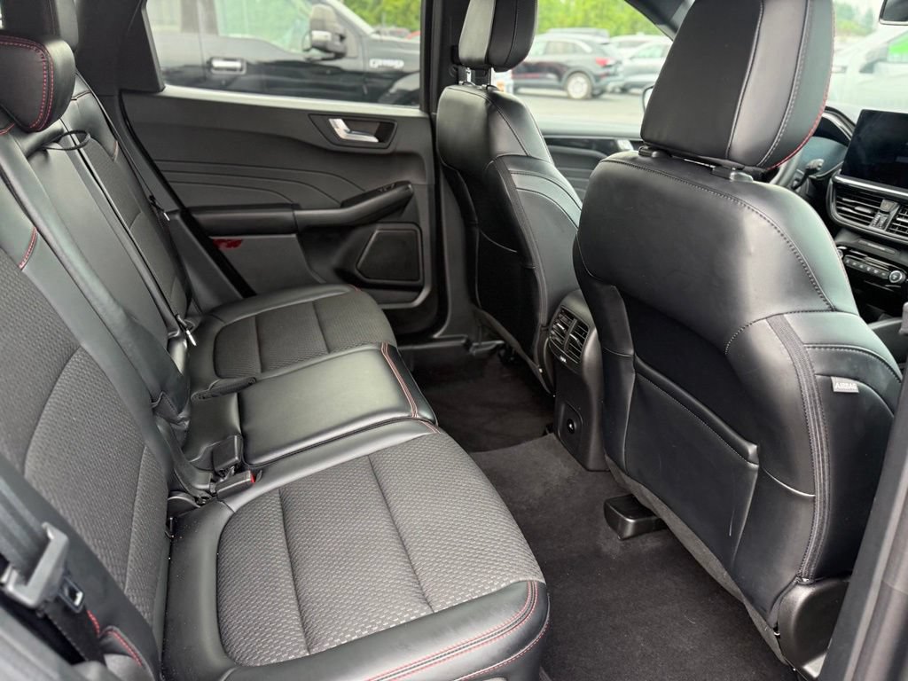 Certified 2023 Ford Escape ST-Line Elite AWD/4WD image 16