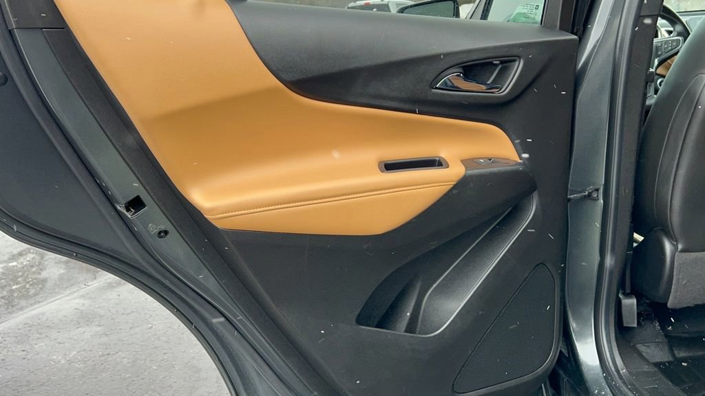 Used 2020 Chevrolet Equinox Premier image 36