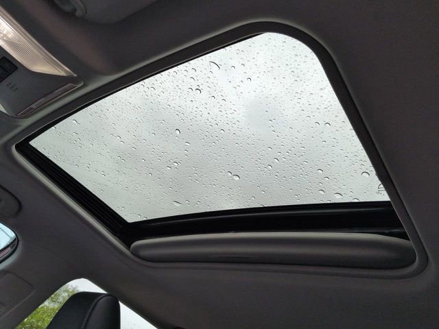 Used 2022 Toyota RAV4 XLE Premium AWD/4WD image 20