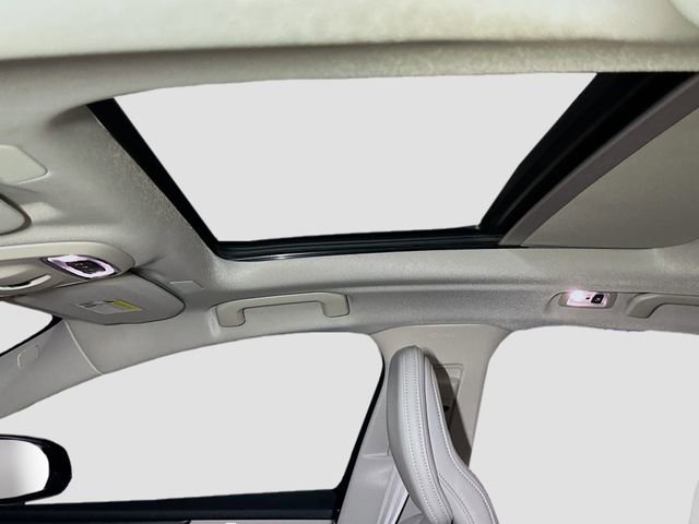 Used 2022 Volvo S60 B5 Momentum w/ Premium Package image 33