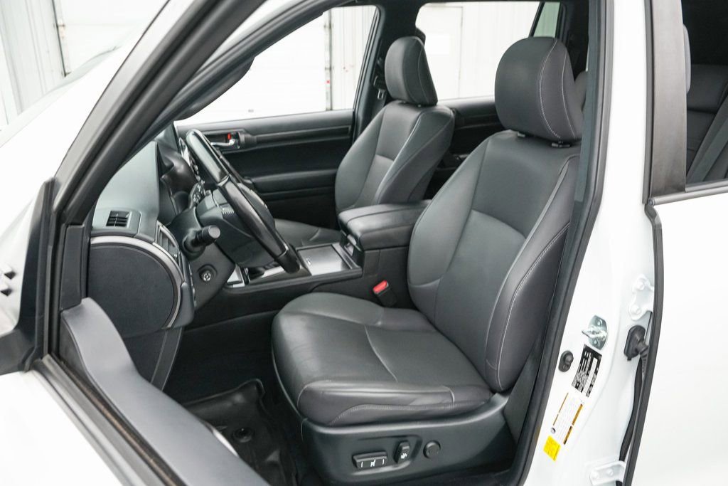Used 2022 Lexus GX 460 w/ Black Line Special Edition image 13