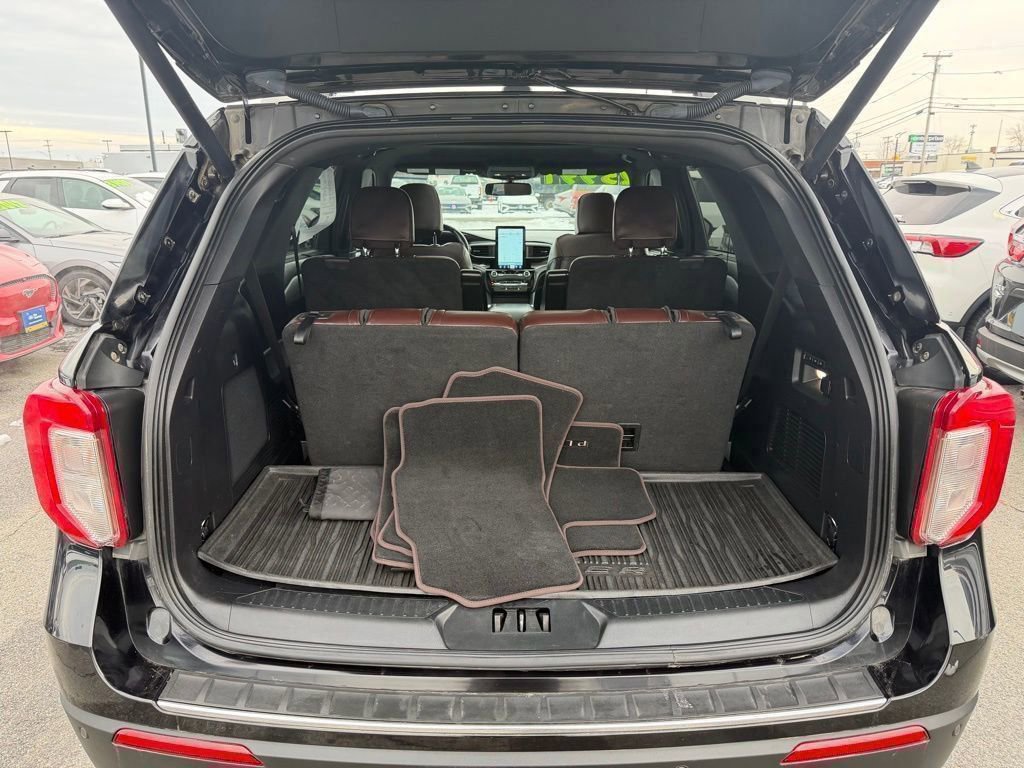 Certified 2021 Ford Explorer Platinum w/ Equipment Group 601A image 21