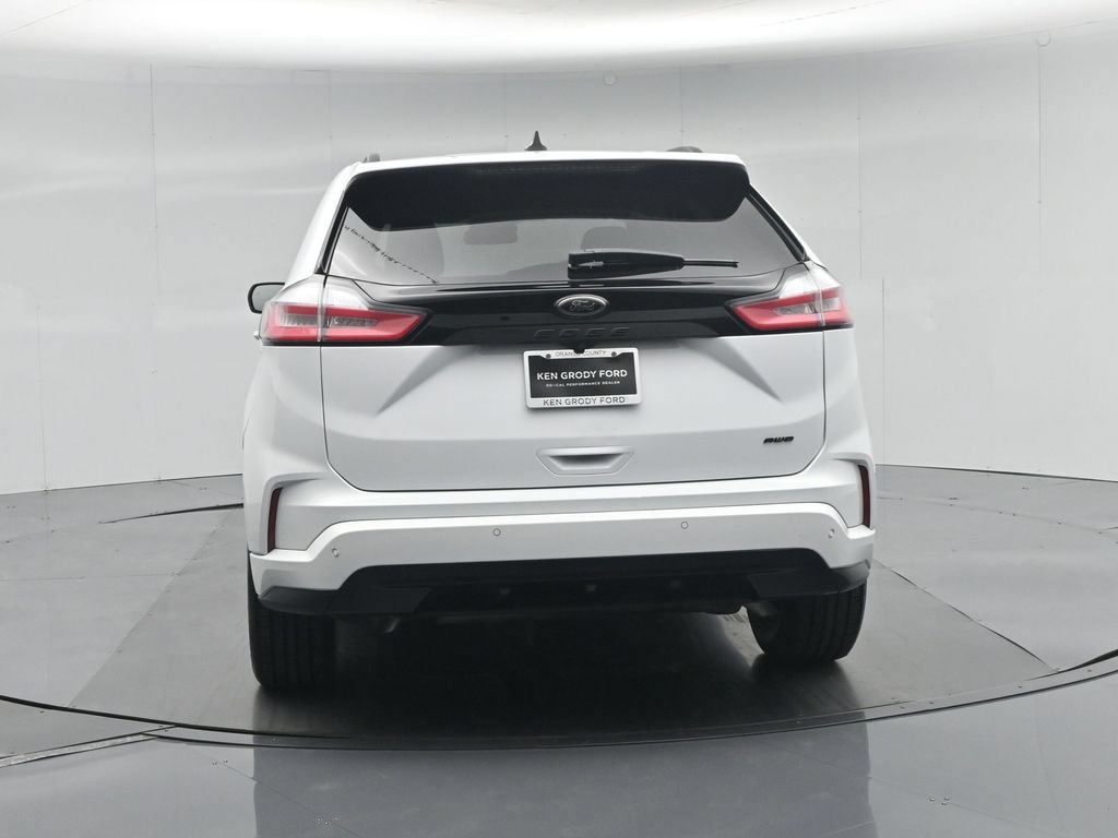 Certified 2022 Ford Edge SE w/ Black Appearance Package AWD/4WD image 28