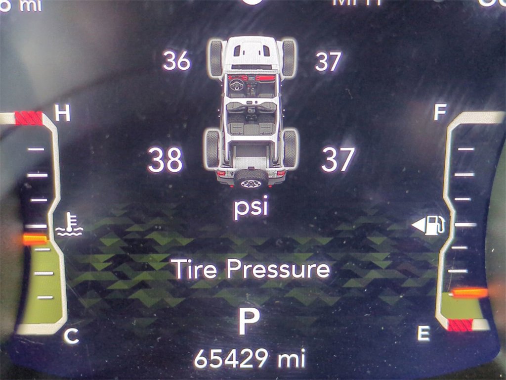 Used 2024 Jeep Wrangler Sahara image 25