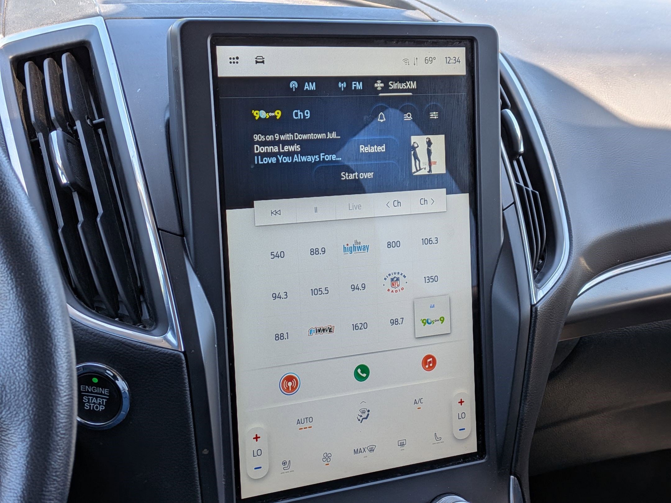 Certified 2024 Ford Edge Titanium AWD/4WD image 22