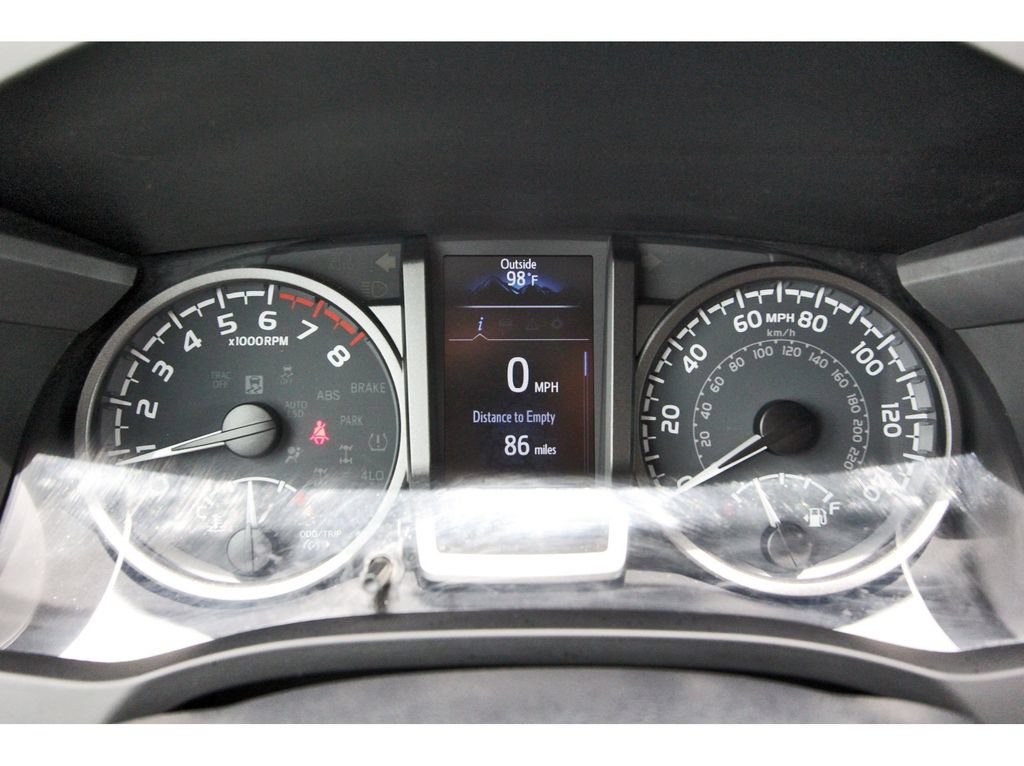 Used 2021 Toyota Tacoma TRD Off-Road AWD/4WD image 15