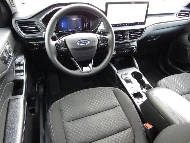 Certified 2023 Ford Escape Active w/ Tech Pack #1 AWD/4WD image 2