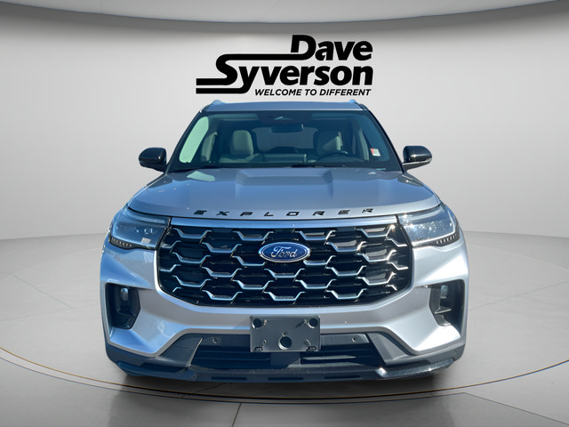 Certified 2025 Ford Explorer Platinum w/ Ultimate Package AWD/4WD image 2