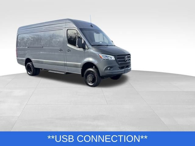 Used 2024 Mercedes-Benz Sprinter 3500 image 6
