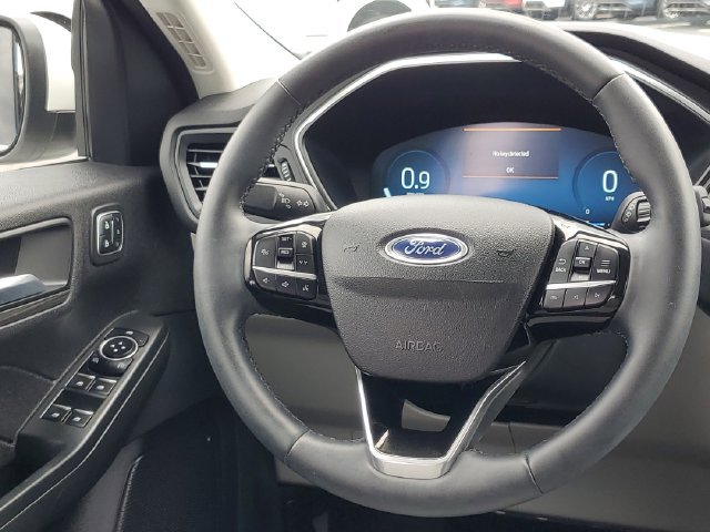 Certified 2023 Ford Escape Platinum AWD/4WD image 31