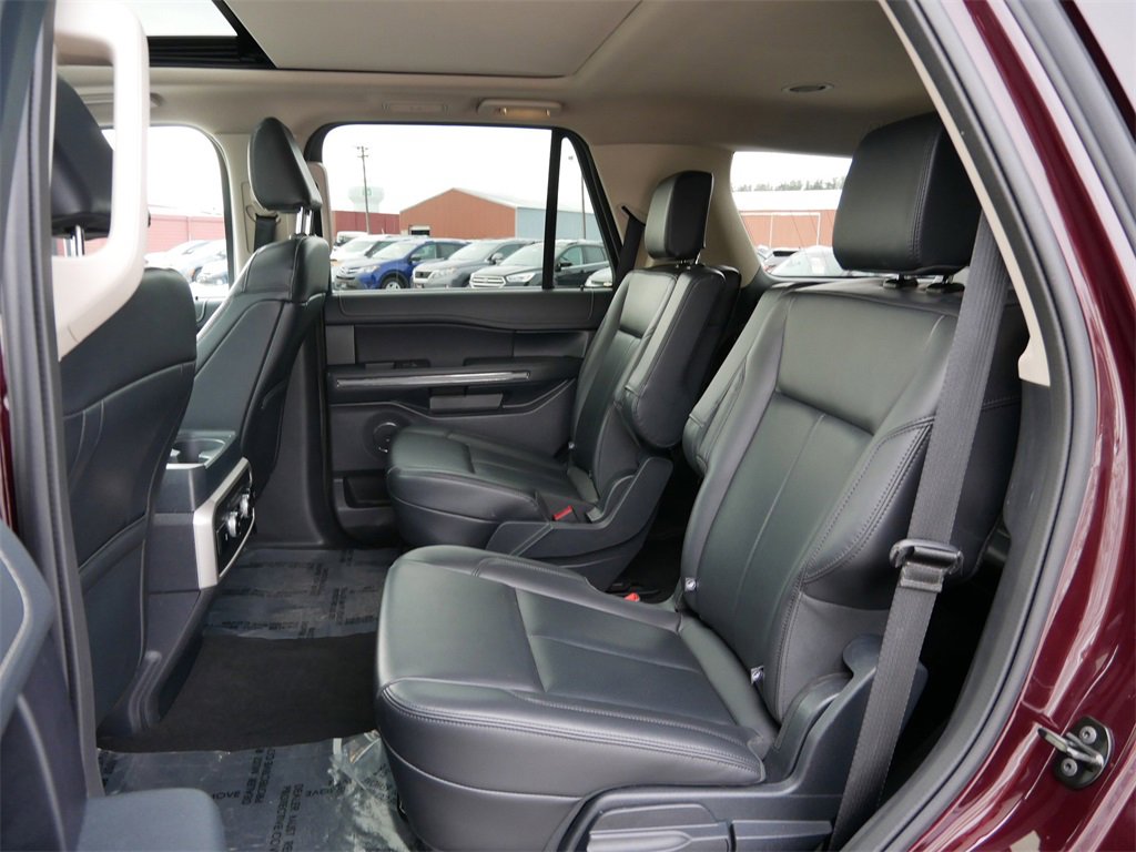 Certified 2024 Ford Expedition XLT image 10