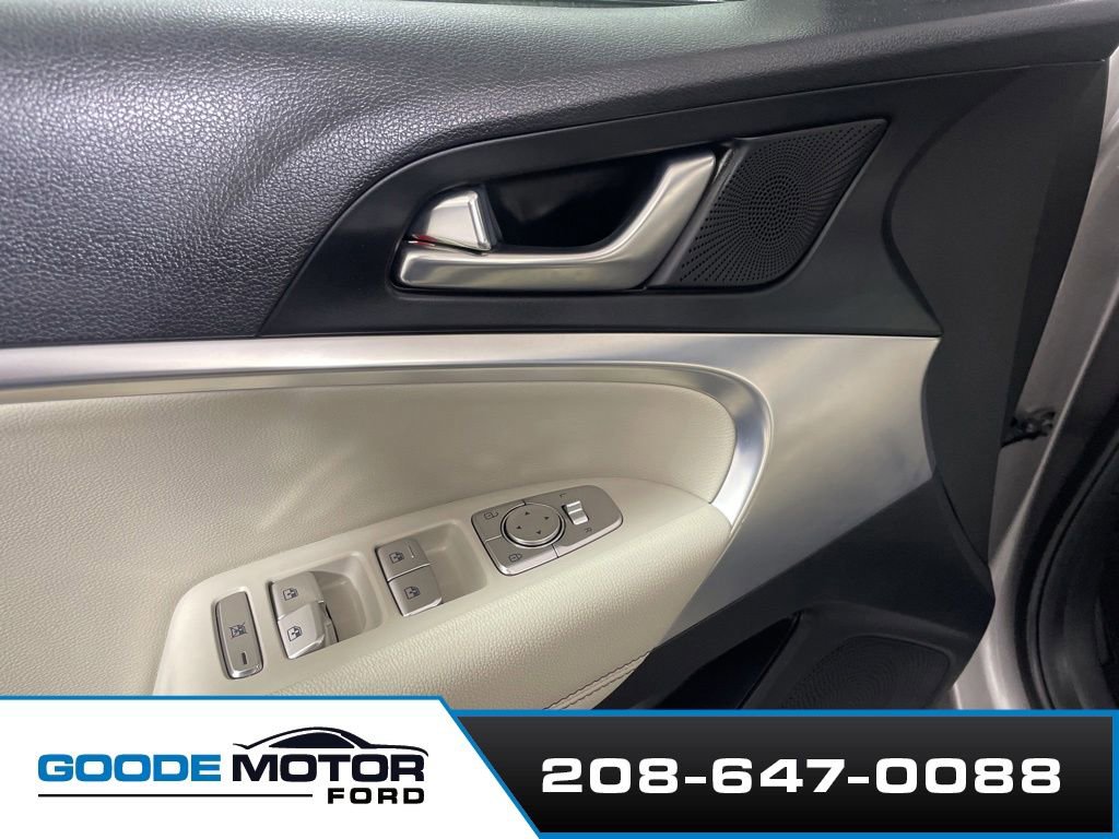 Used 2024 Genesis G70 2.5T AWD/4WD image 9