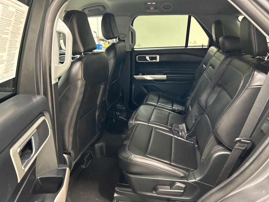 Certified 2023 Ford Explorer XLT w/ Equipment Group 202A AWD/4WD image 27