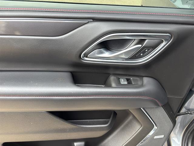 Used 2022 Chevrolet Suburban RST w/ Luxury Package image 17