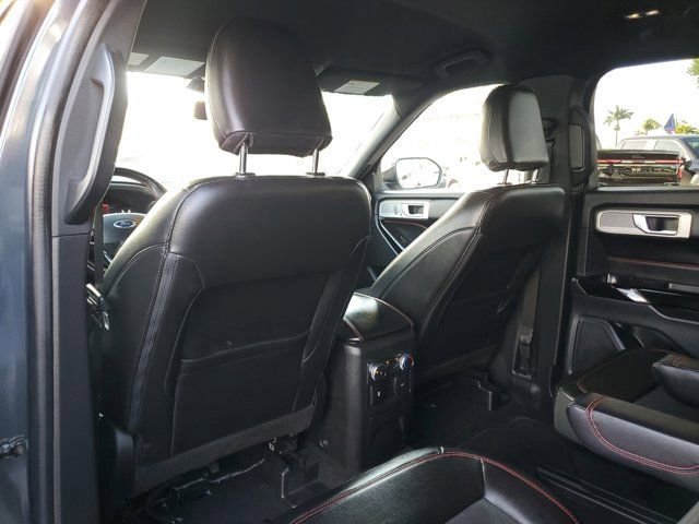 Certified 2022 Ford Explorer ST-Line image 11