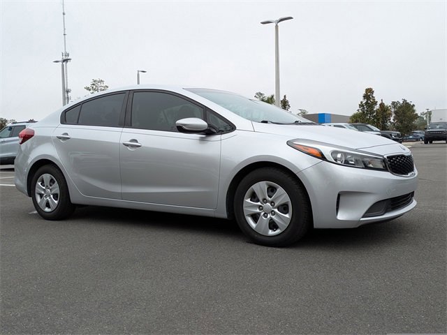 Used 2017 Kia Forte LX image 8