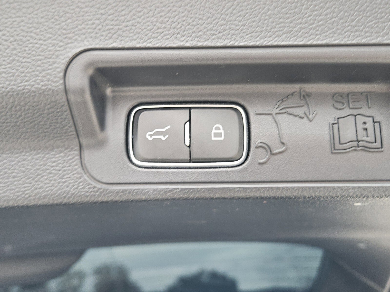 Certified 2021 Ford Explorer ST w/ Equipment Group 401A image 32