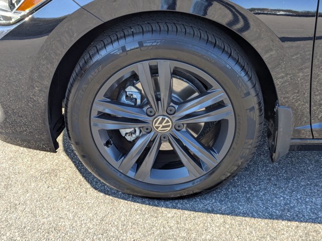 Used 2023 Volkswagen Jetta SE image 11