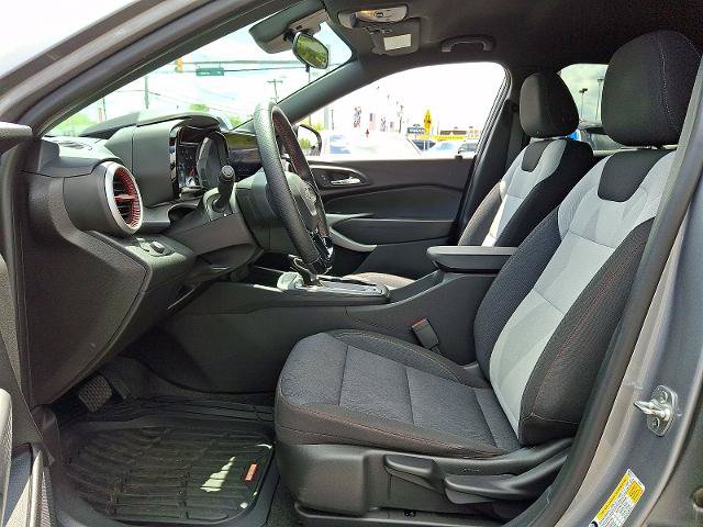 Used 2024 Chevrolet Trax RS w/ Driver Confidence Package FWD image 12