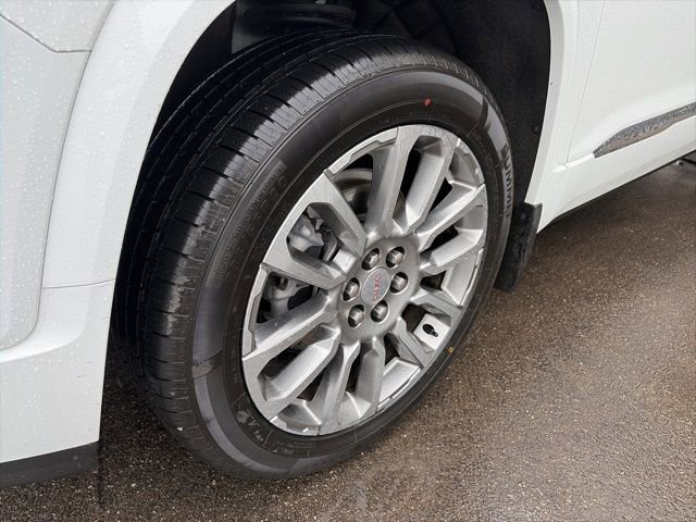 Used 2023 GMC Acadia Denali w/ Denali Technology Package image 6