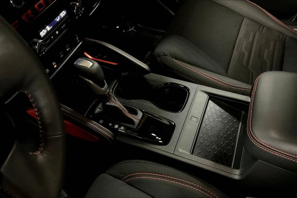 Used 2025 Nissan Frontier PRO-4X w/ Pro Convenience Package image 16