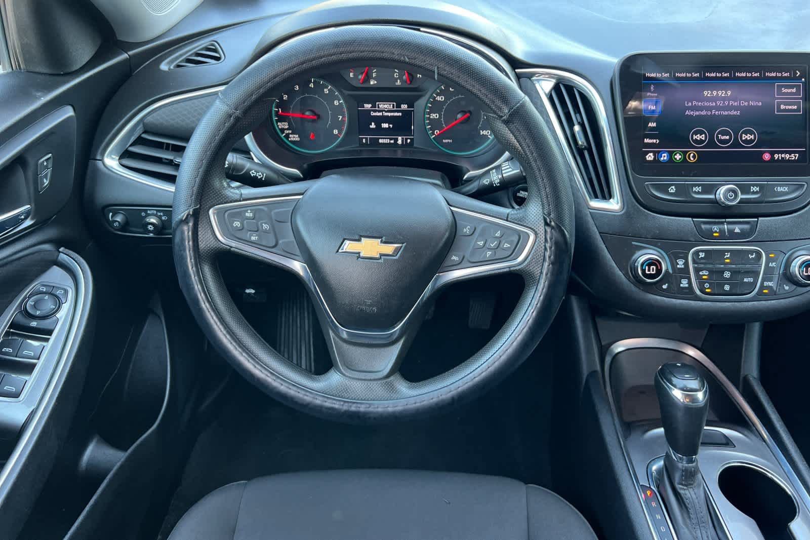 Used 2020 Chevrolet Malibu LT FWD image 14