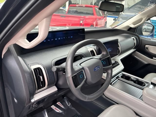 Certified 2025 Ford Expedition Active AWD/4WD image 68