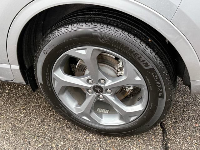 Certified 2024 Ford Escape ST-Line w/ Tech Pack #1 AWD/4WD image 6